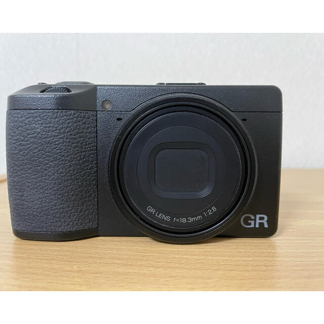 RICOH(リコー)のGR3  バッテリー合計3つ スマホ/家電/カメラのカメラ(コンパクトデジタルカメラ)の商品写真