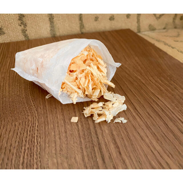 <セール&特集> ♦︎2 削りたてをお届けします 国産ヒノキチップ おがくず10袋 かんなくず その他 <セール&特集> ♦︎2 削りたてをお届けします 国産ヒノキチップ おがくず10袋 かんなくず その他