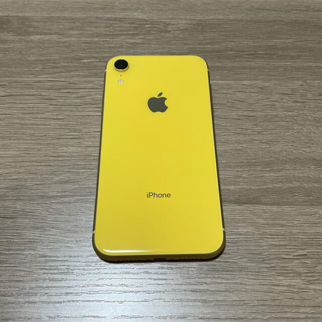 iPhone(アイフォーン)の【美品】iPhone XR Yellow 128 GB Softbank スマホ/家電/カメラのスマートフォン/携帯電話(スマートフォン本体)の商品写真