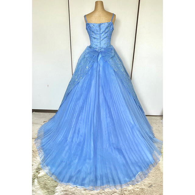 《値段交渉可》キラキラ綺麗なブルードレス by モコモコ's shop｜ラクマ ウェディングドレス カラードレスの通販 新作NEW