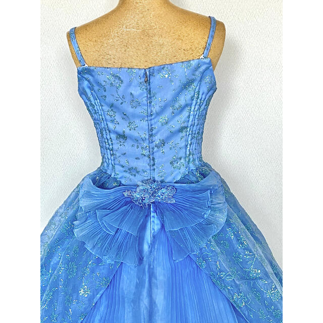 《値段交渉可》キラキラ綺麗なブルードレス by モコモコ's shop｜ラクマ ウェディングドレス カラードレスの通販 新作NEW