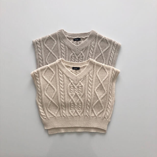 韓国子供服　knit vest  light gray  新品　キッズベスト キッズ/ベビー/マタニティのキッズ服男の子用(90cm~)(ニット)の商品写真