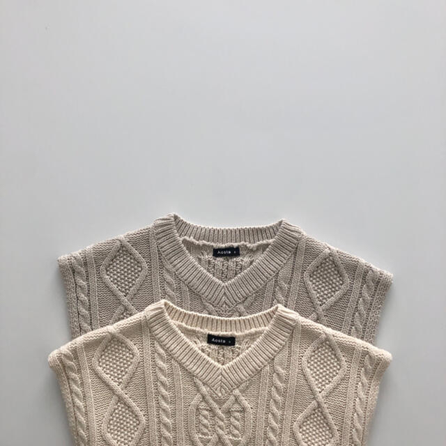 韓国子供服　knit vest  light gray  新品　キッズベスト キッズ/ベビー/マタニティのキッズ服男の子用(90cm~)(ニット)の商品写真