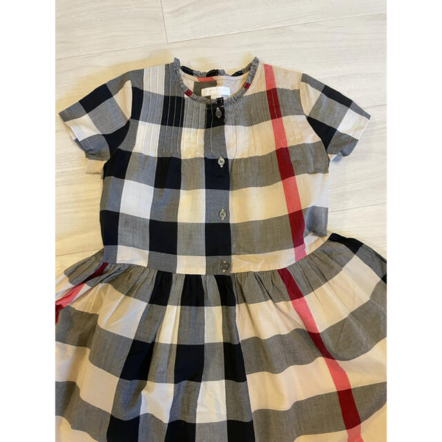 BURBERRY(バーバリー)のBURBERRY  バーバリー ワンピース ８Y 128㎝ キッズ/ベビー/マタニティのキッズ服女の子用(90cm~)(ワンピース)の商品写真