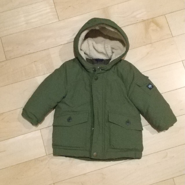 babyGAP(ベビーギャップ)のGAPベビー  90センチ  ボアジャケット キッズ/ベビー/マタニティのキッズ服男の子用(90cm~)(ジャケット/上着)の商品写真