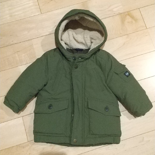 babyGAP(ベビーギャップ)のGAPベビー  90センチ  ボアジャケット キッズ/ベビー/マタニティのキッズ服男の子用(90cm~)(ジャケット/上着)の商品写真