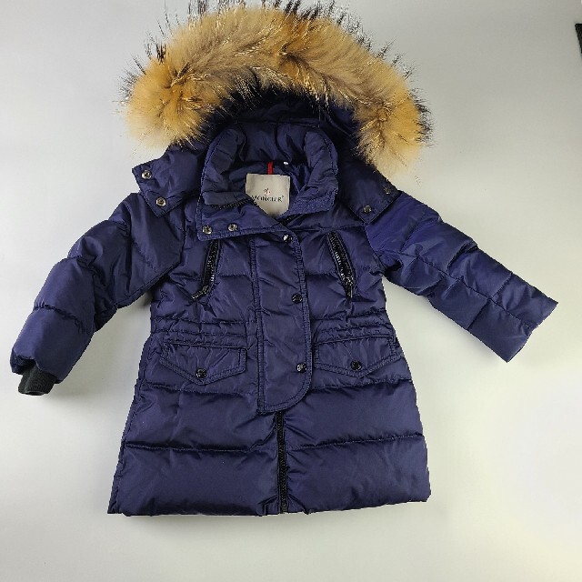 MONCLER(モンクレール)のモンクレール　ダウン　2T キッズ/ベビー/マタニティのキッズ服女の子用(90cm~)(ジャケット/上着)の商品写真