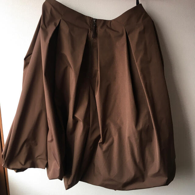 FOXEY(フォクシー)のフォクシー  ブラウン　バルーンスカート  レディースのスカート(ひざ丈スカート)の商品写真