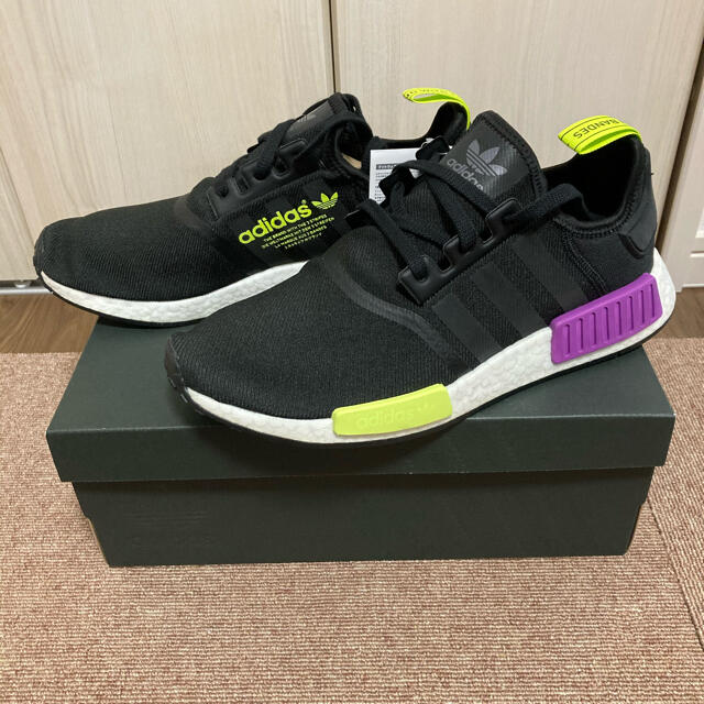 【新品】　adidas nmd r1 スニーカー