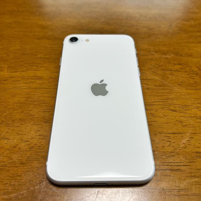 Apple 128GB ホワイト の通販 by natural - アップル iPhoneSE 第2世代 高評価特価