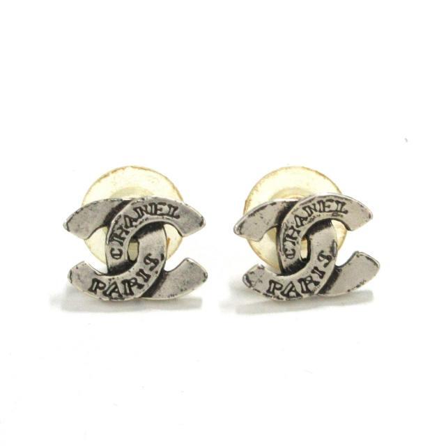 バーゲンで CHANEL - シャネル ピアス ココマーク 金属素材 ピアス ...