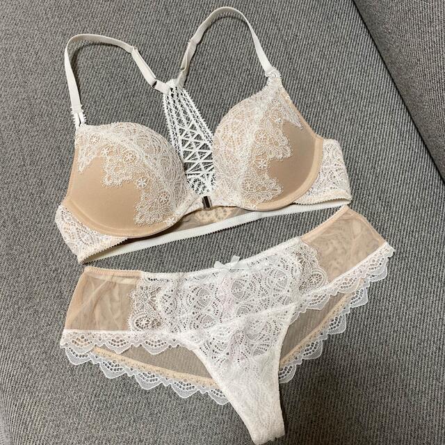 Victoria's Secret(ヴィクトリアズシークレット)のVictoria’s Secret C70/XSセット レディースの下着/アンダーウェア(ブラ&ショーツセット)の商品写真