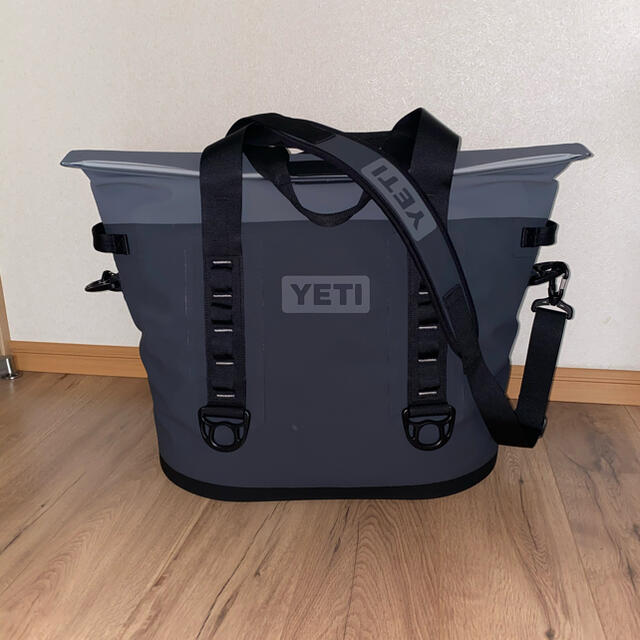 YETI イエティ ソフトクーラー HOPPER M30 ホッパー30 スポーツ/アウトドアのアウトドア(その他)の商品写真