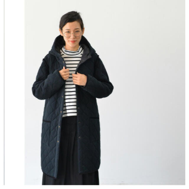 ARMEN(アーメン)のARMEN リバーシブルキルティングコート レディースのジャケット/アウター(ロングコート)の商品写真