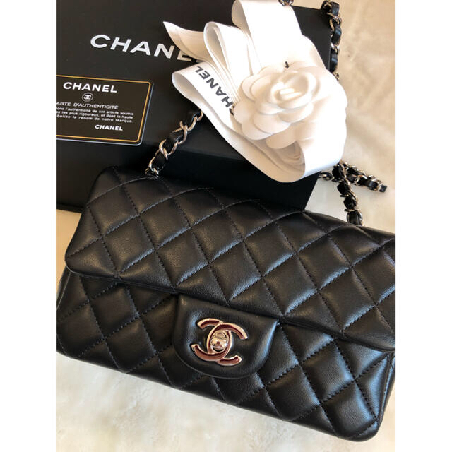 CHANEL(シャネル)のミニー様　専用　シャネル　ミニマトラッセ　20センチ　ブラック　美品 レディースのバッグ(ショルダーバッグ)の商品写真