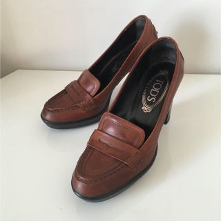 トッズ(TOD'S)の美品・送料込 TOD'S パンプス 本革 23cm 100% 本物(ハイヒール/パンプス)