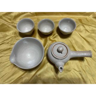 【新品未使用品】韓国　名匠伝統茶器　湯呑みセット【お値下げしました】(陶芸)