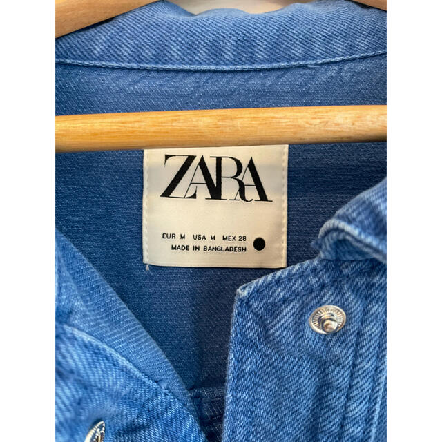 ZARA(ザラ)のZARA  ザラ  ブルーデニムジャケット　Mサイズ レディースのジャケット/アウター(Gジャン/デニムジャケット)の商品写真