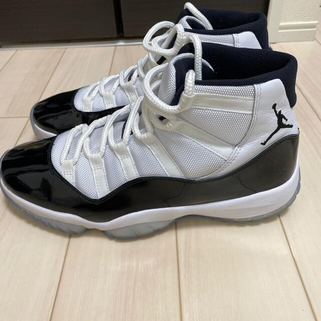 AIR JORDAN11