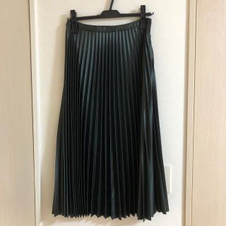 ザラ(ZARA)のZARA プリーツスカート グリーン　Mサイズ(ロングスカート)