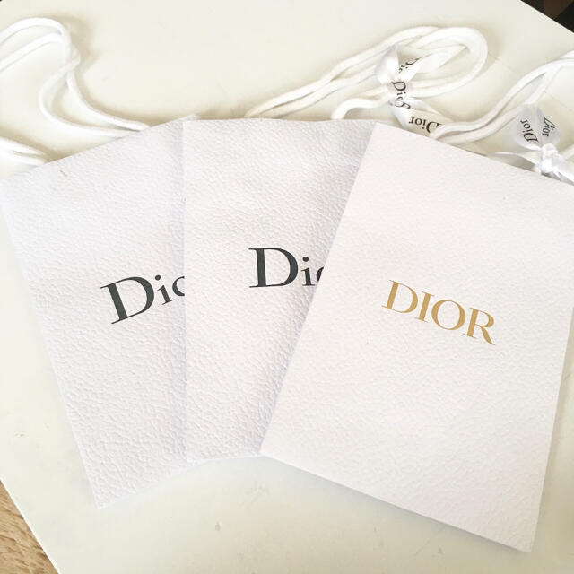 Dior(ディオール)のDior ペーパーバッグ　紙袋　ショップ袋 レディースのバッグ(ショップ袋)の商品写真