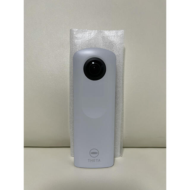 RICOH(リコー)のRICOH THETA SC 360°全天球カメラ スマホ/家電/カメラのカメラ(コンパクトデジタルカメラ)の商品写真