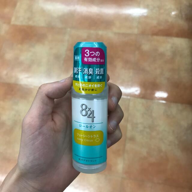 エイトフォー ロールオン ジューシーシトラス(45ml) コスメ/美容のボディケア(制汗/デオドラント剤)の商品写真