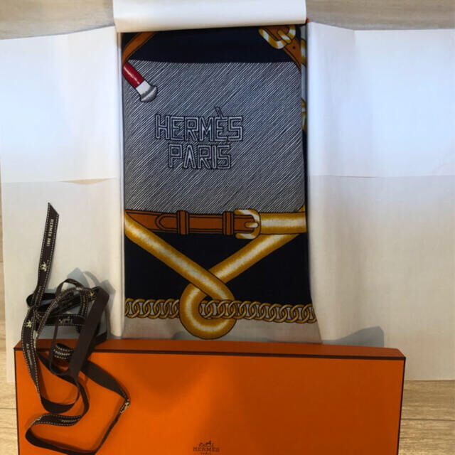 Hermes(エルメス)のエルメス 新品未使用 タグ付き カシシル カシミアシルク　2021 レディースのファッション小物(ストール/パシュミナ)の商品写真