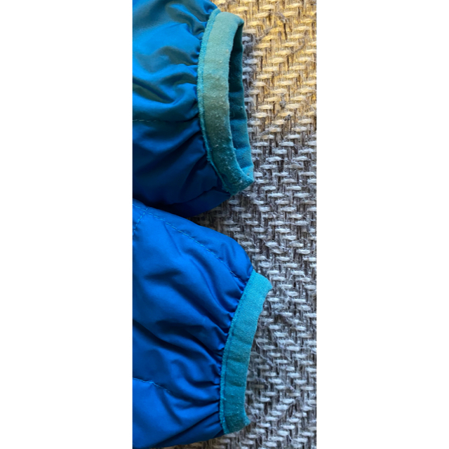 patagonia(パタゴニア)のpatagonia パタゴニア リバーシブル ダウン 80 90 18M キッズ/ベビー/マタニティのベビー服(~85cm)(ジャケット/コート)の商品写真