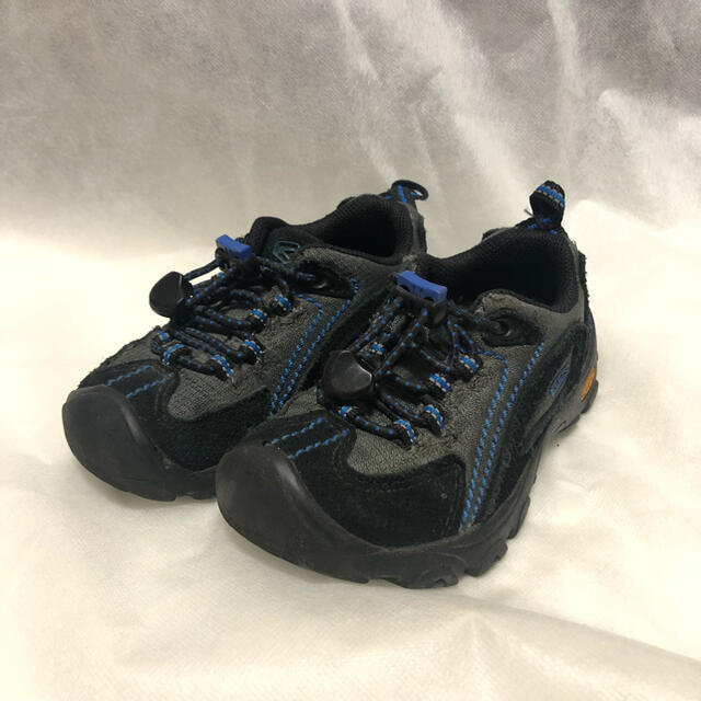 KEEN(キーン)のKEEN トレッキングシューズ キッズ  15cm キッズ/ベビー/マタニティのキッズ靴/シューズ(15cm~)(アウトドアシューズ)の商品写真