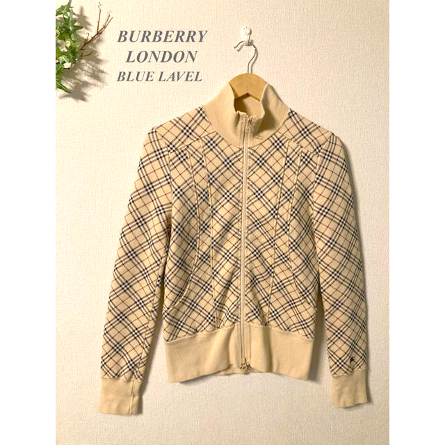 BURBERRY BLUE LABEL(バーバリーブルーレーベル)のBURBERRY BLUELABEL ジップアップパーカー　ノバチェック　裏ボア レディースのトップス(パーカー)の商品写真