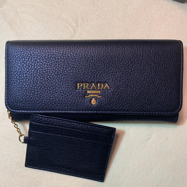 正規品【PRADA】プラダ　2ッ折牛革長財布 型番：１MH132