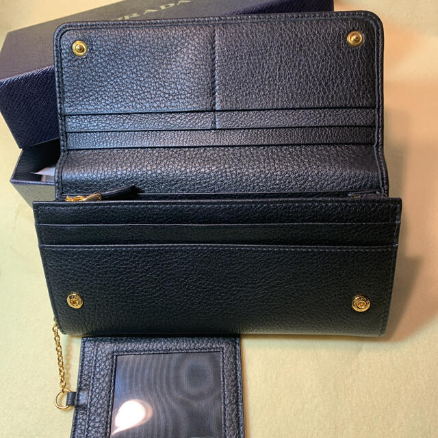 正規品【PRADA】プラダ　2ッ折牛革長財布 型番：１MH132