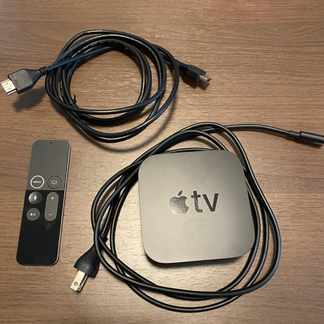 Apple TV 4K (第1世代) Apple TV 4K (第1世代)