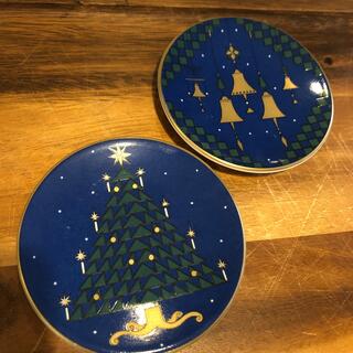 アラビア(ARABIA)の2枚セット　✳︎ARABIA　クリスマスプレート　もみの木＆ベル(絵画/タペストリー)
