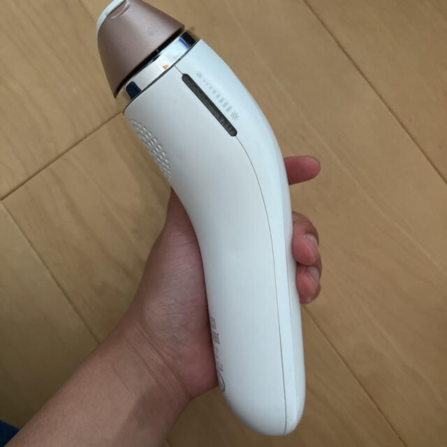 BRAUN(ブラウン)の【最終値下げ！中古美品！】BRAUN 光美容器 シルク エキスパート コスメ/美容のボディケア(脱毛/除毛剤)の商品写真