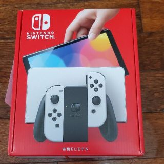 ニンテンドースイッチ(Nintendo Switch)の新品未使用品 Nintendo Switch 有機ELモデル ホワイト×ブラック(家庭用ゲーム機本体)