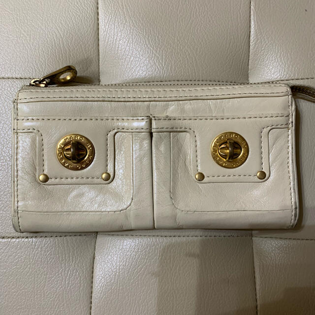 MARC BY MARC JACOBS(マークバイマークジェイコブス)のマークバイジェイコブズ 長財布 レディースのファッション小物(財布)の商品写真