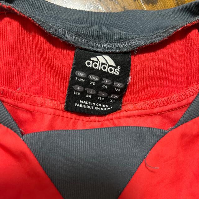 adidas(アディダス)の*adidasキッズ トレーニングウェア* スポーツ/アウトドアのサッカー/フットサル(ウェア)の商品写真