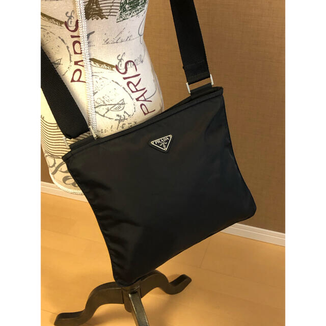 PRADA(プラダ)の■美品■プラダ/ショルダーバッグ/サコッシュ/PRADA/黒/ブラック レディースのバッグ(ショルダーバッグ)の商品写真