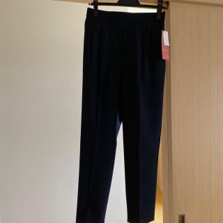 グローバルワーク(GLOBAL WORK)の☆新品タグ付き☆グローバルワーク　テーパードパンツ(カジュアルパンツ)