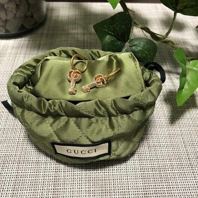 Gucci(グッチ)のピッピ様専用ページ ハンドメイドのアクセサリー(ピアス)の商品写真