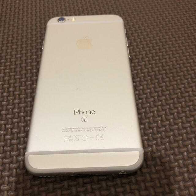 iPhone(アイフォーン)の美品 SIMフリー Apple iPhone 6s 16GB シルバー スマホ/家電/カメラのスマートフォン/携帯電話(スマートフォン本体)の商品写真