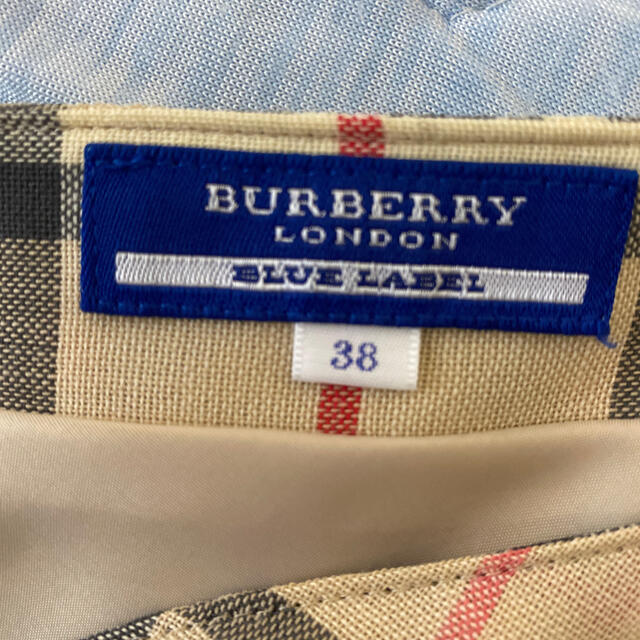BURBERRY BLUE LABEL(バーバリーブルーレーベル)のバーバリーブルーレーベルスカートベージュ38 レディースのスカート(ひざ丈スカート)の商品写真
