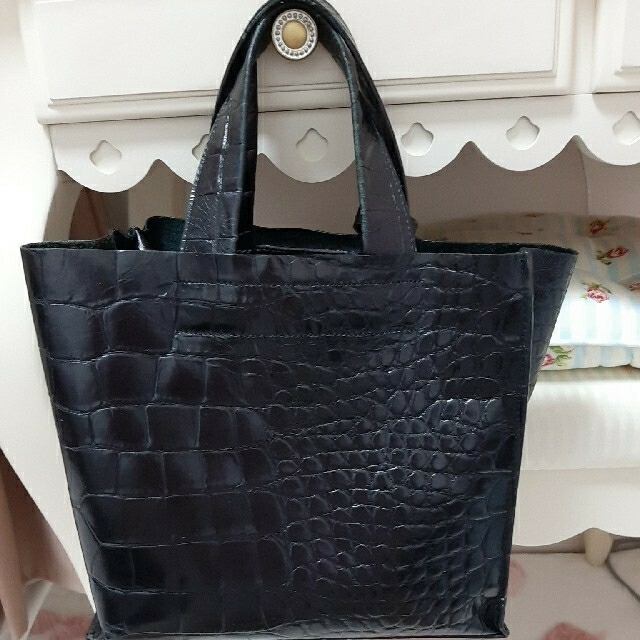 FURLA フルラ　型押し　ハンドバッグ