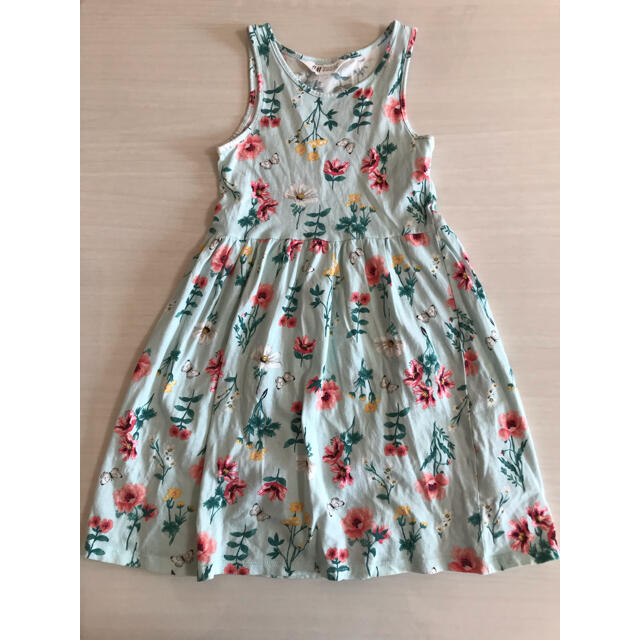 H&M(エイチアンドエム)のH&M 花柄ワンピース　2枚セット　130cm ★夏物大特価 キッズ/ベビー/マタニティのキッズ服女の子用(90cm~)(ワンピース)の商品写真