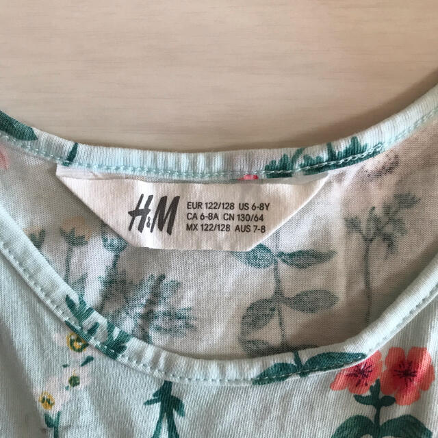 H&M(エイチアンドエム)のH&M 花柄ワンピース　2枚セット　130cm ★夏物大特価 キッズ/ベビー/マタニティのキッズ服女の子用(90cm~)(ワンピース)の商品写真