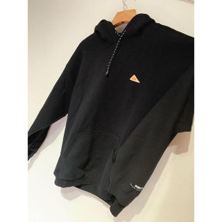 フリークスストア(FREAK'S STORE)のKELTY×FREAK’S STORE プルオーバーパーカー (ブラック)(パーカー)