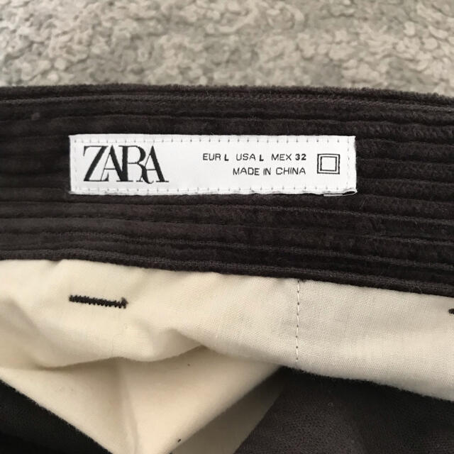 ZARA(ザラ)のZARA（ザラ）リラックスフィットコーデュロイパンツ メンズのパンツ(スラックス)の商品写真