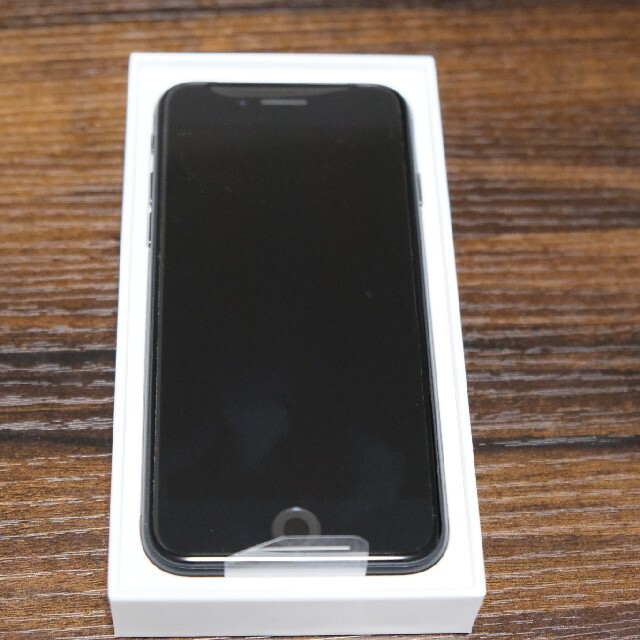 最高の品質 iPhone SE 64GB Black simロック解除品 未使用